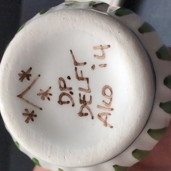 Vintage Delft Polychrome Set of Salt- Pepper Shakers with Tray. - Picture 6 of 10